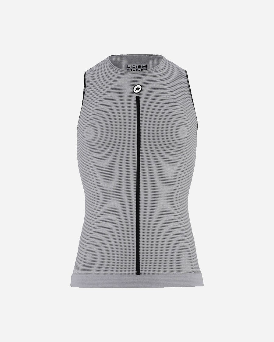 Front view of the Assos Summer P1 NS Men's Base Layer showcasing its seamless construction and ergonomic fit.