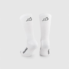 Side profile of Approved Cycling Summer Bike Socks Assos Endurance S11 in white, showcasing seamless construction and strate…