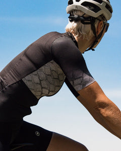 Approved Cycling SUMMER CYCLING JERSEY FRANCE LTD. W - Black: full length front view, professional fit. Swiss made. 100 char.