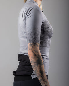 APPROVED CYCLING SUMMER CYCLING JERSEY ITALY LTD. W - Grey: worn with bib shorts, full kit integration, optimal synergy, roa…