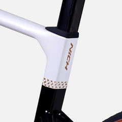 Nich Faith Road Bike, view of integrated carbon handlebar and computer mount from rider's perspective