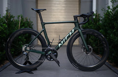 Detail of Nich Legend frame’s seat tube and seatpost junction, highlighting optimal power transfer and adjustability.