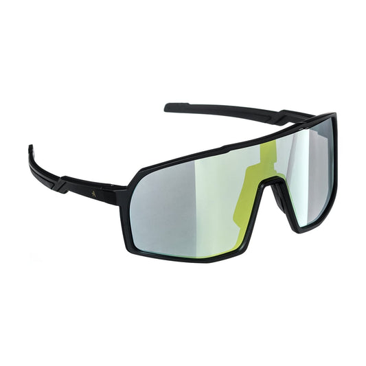 APPROVED CYCLING VISION cycling sunglasses. Close-up of aerodynamic frame and distortion-free black/gold lenses.