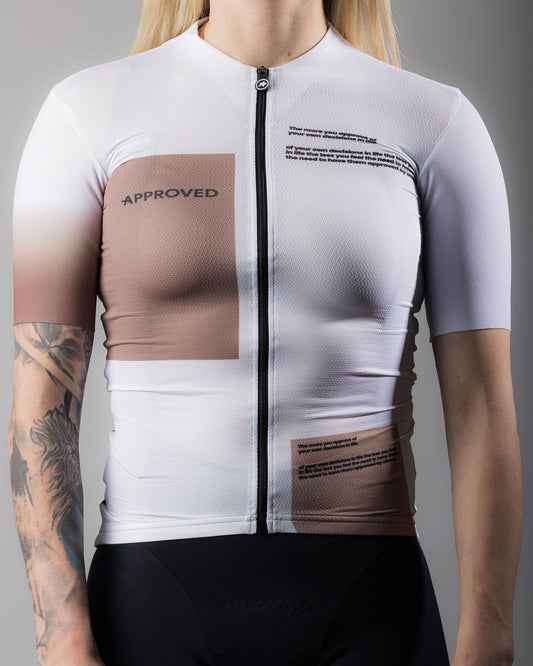 APPROVED CYCLING SUMMER CYCLING JERSEY Approved Core 2 - rear view, three-pocket design, reflective details