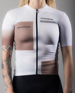 APPROVED CYCLING SUMMER CYCLING JERSEY Approved Core 2 - rear view, three-pocket design, reflective details