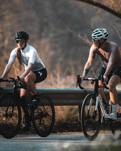 APPROVED CYCLING VISION white/mirror sunglasses - close-up of performance-focused design and all-day comfort features